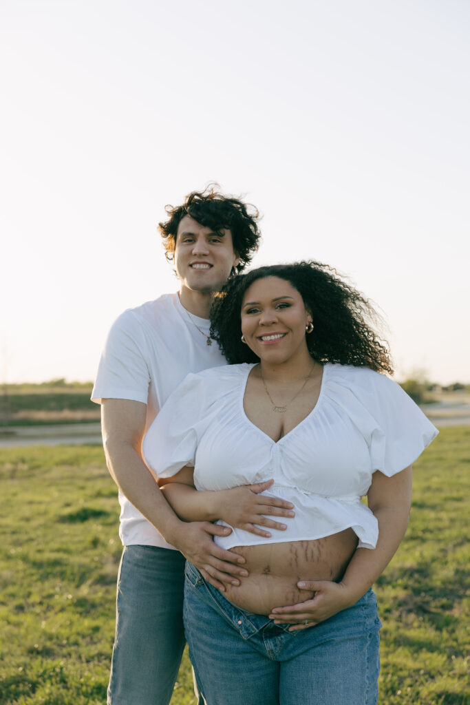 couples maternity photo