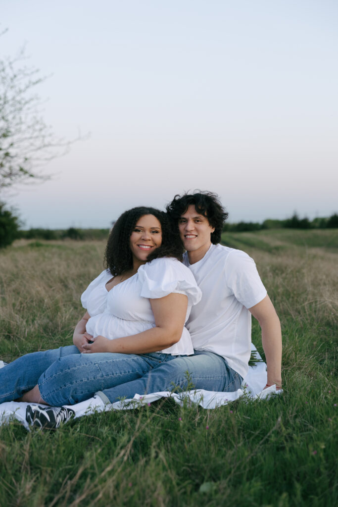 mother and father to be photoshoot