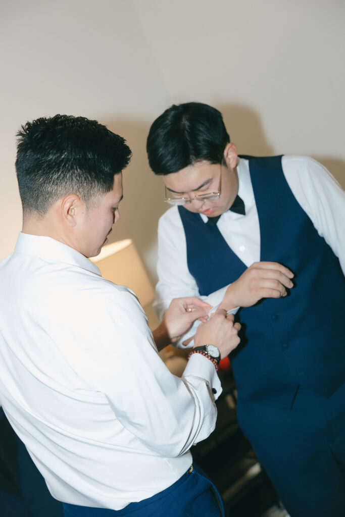 groom and groomsmen