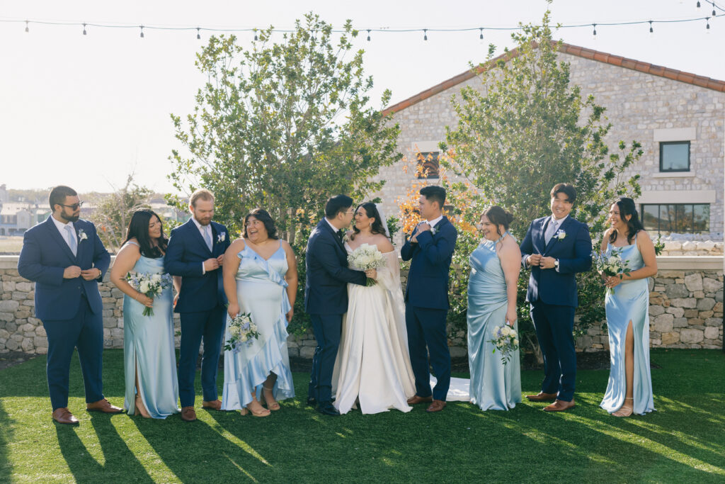 bridal party outdoor photos