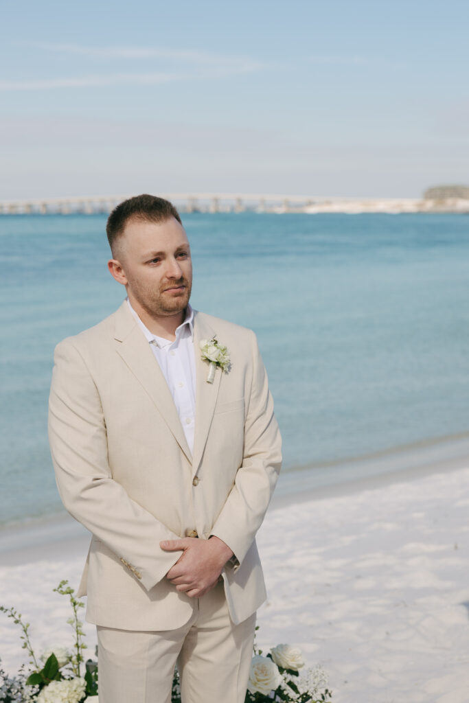 groom awaiting his brde