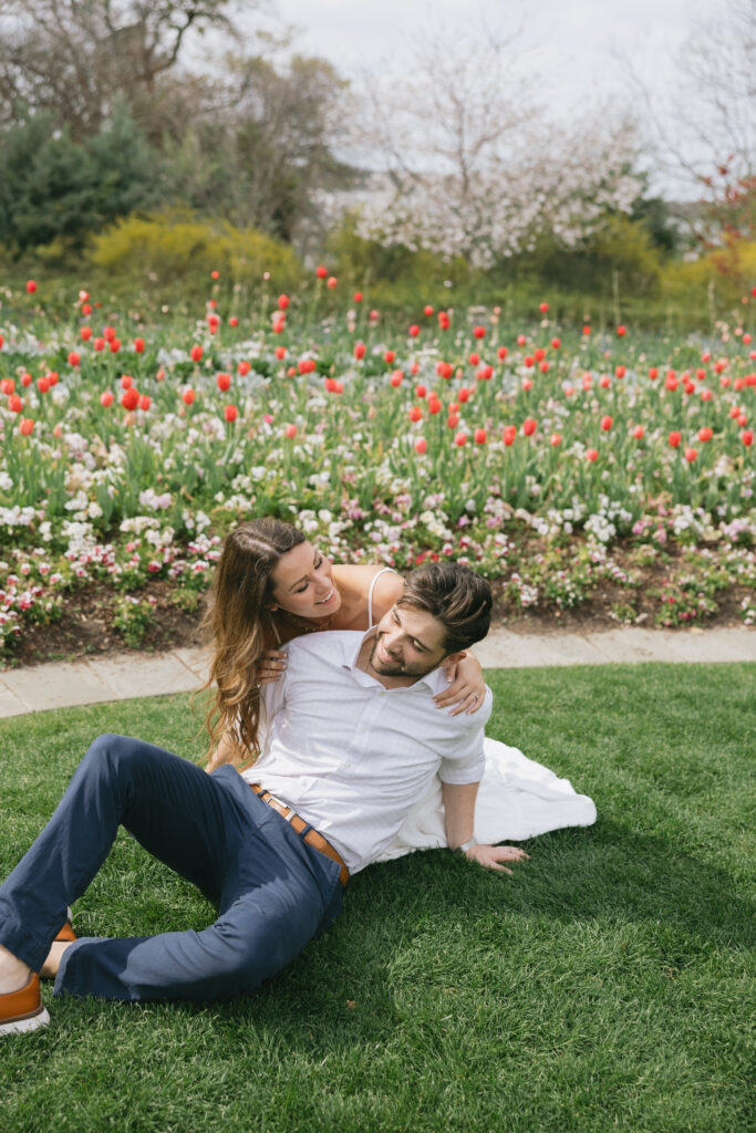 romantic engagement inspiration at Dallas Arboretum and Botanical Gardens garden engagement photos in spring
