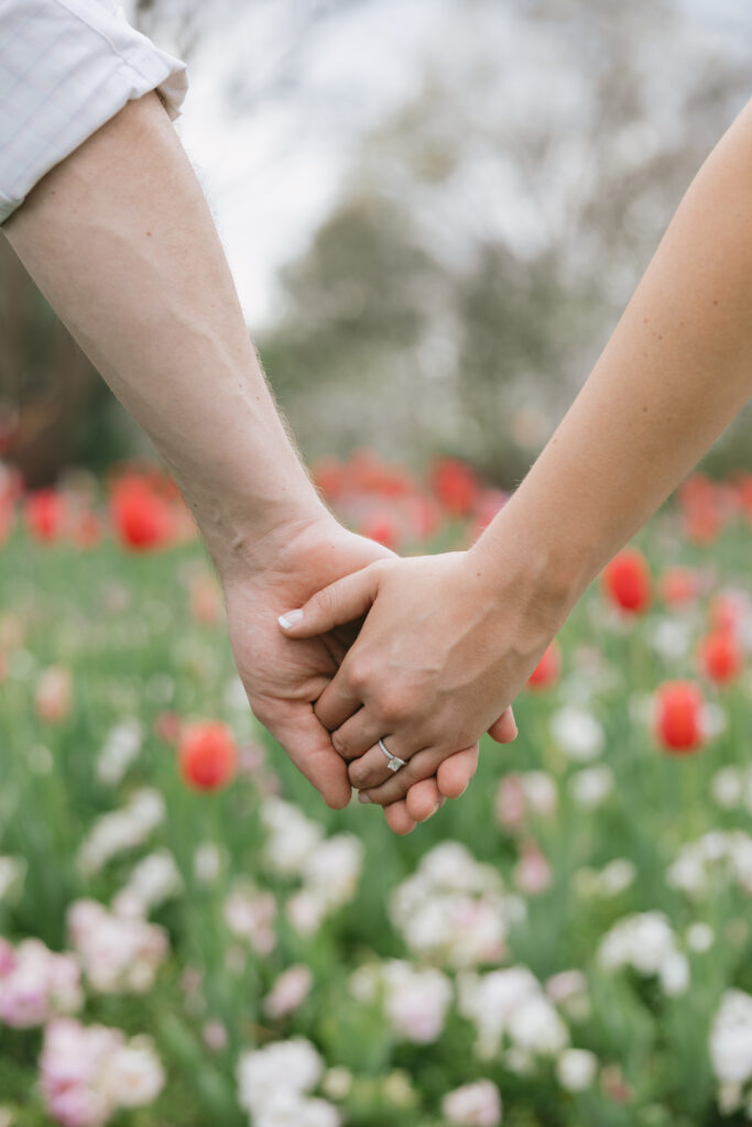 couples photography at Dallas Arboretum and Botanical Gardens garden engagement photos in spring