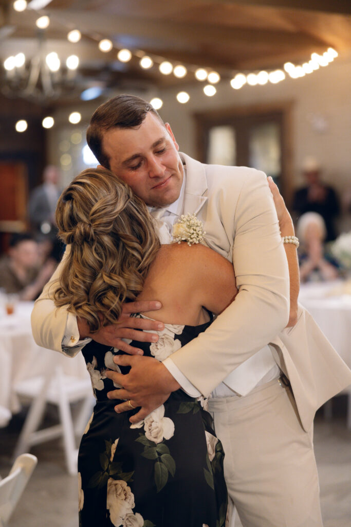 hiring a photographer for your wedding
