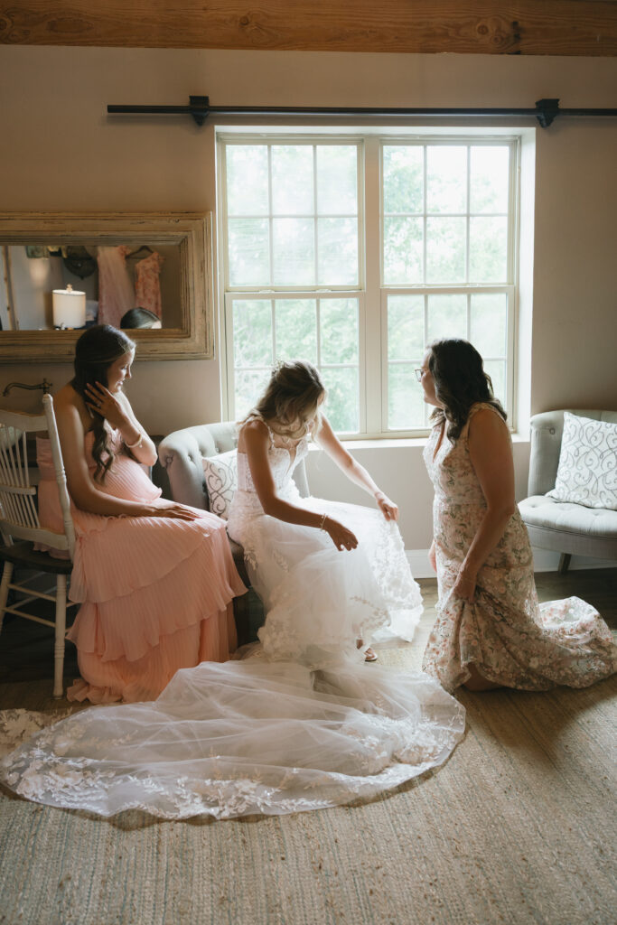 hiring a photographer for your wedding