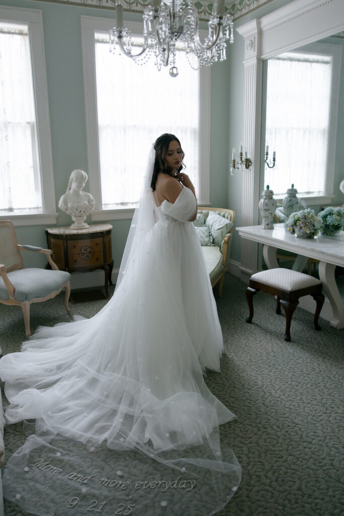 beautiful bridal details at fort worth woman's club